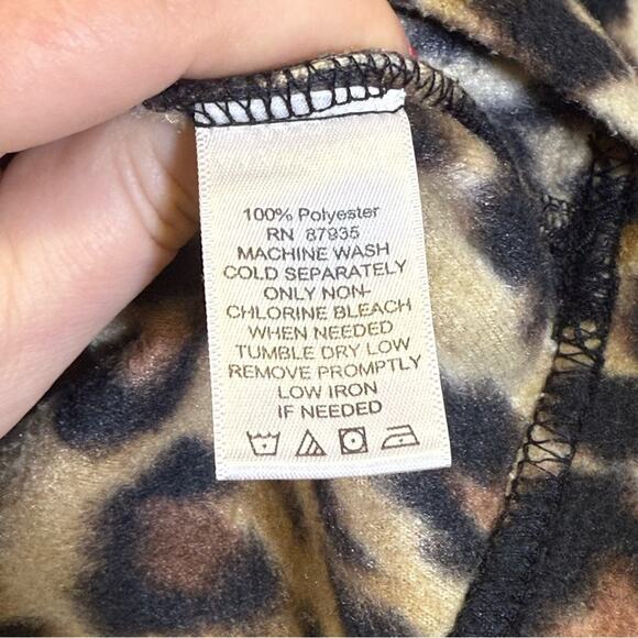 Susan Graver Weekend, Brown and Black Teddy Jacket Leopard Print. Size 1X. - Picture 4 of 5